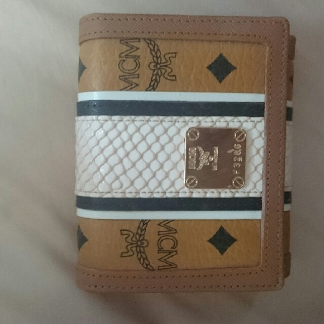 MCM(エムシーエム)のMCM財布 茶色 レディースのファッション小物(財布)の商品写真