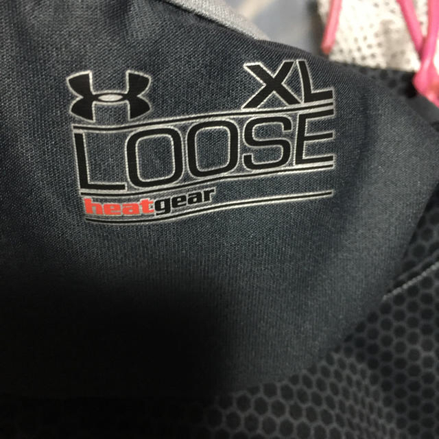 UNDER ARMOUR(アンダーアーマー)のアンダーアーマータンクトップXL LOOSEヒートギアー レディースのトップス(タンクトップ)の商品写真