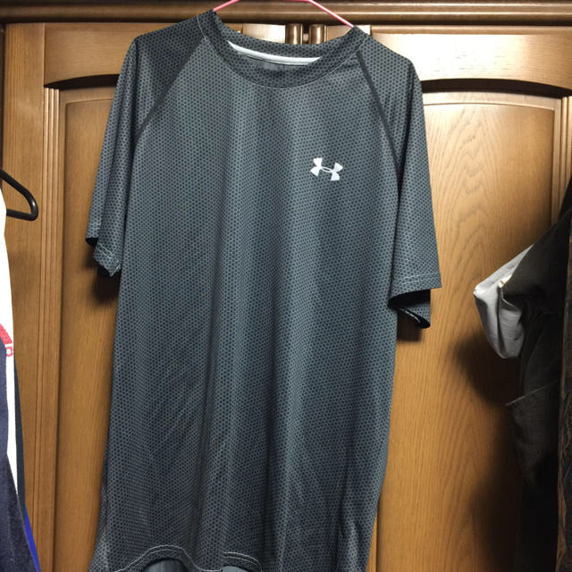 UNDER ARMOUR(アンダーアーマー)のアンダーアーマータンクトップXL LOOSEヒートギアー レディースのトップス(タンクトップ)の商品写真