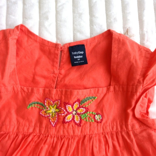 babyGAP(ベビーギャップ)のbabyGAP　刺繍ブラウス　95 キッズ/ベビー/マタニティのキッズ服女の子用(90cm~)(ブラウス)の商品写真