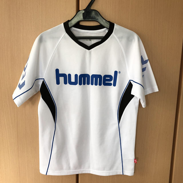 hummel(ヒュンメル)の男児 サッカー練習着 半袖Tシャツ スポーツ/アウトドアのサッカー/フットサル(ウェア)の商品写真