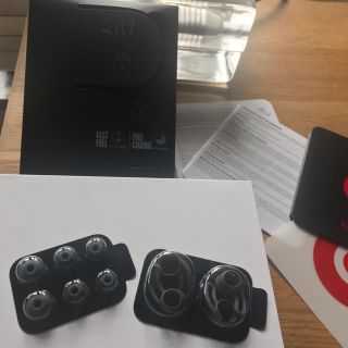 ビーツバイドクタードレ(Beats by Dr Dre)のbeats X の付属品(ヘッドフォン/イヤフォン)