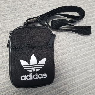 アディダス(adidas)のadidas アディダス ショルダーポーチ(ショルダーバッグ)