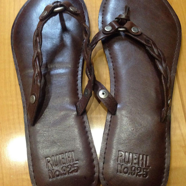 Abercrombie&Fitch(アバクロンビーアンドフィッチ)のレザーサンダル 本革 美品 RUEHL レディースの靴/シューズ(サンダル)の商品写真