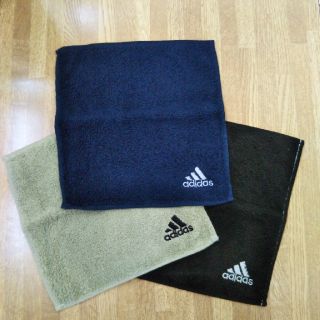 アディダス(adidas)のハンドタオル　ミニタオル(タオル/バス用品)