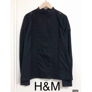 エイチアンドエイチ(H&H)のエイチアンドエム H&M 刺繍入り ハイネックブラウス  黒 S 綿100％ (シャツ/ブラウス(長袖/七分))