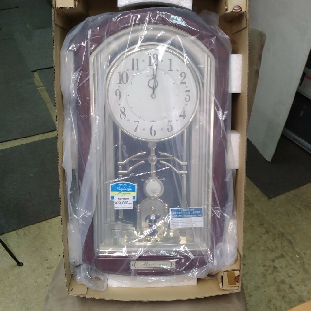 SEIKOからくり時計　RE526B　新品 インテリア/住まい/日用品のインテリア小物(掛時計/柱時計)の商品写真