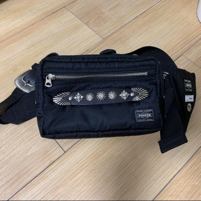 TOGA(トーガ)のしゃーぷ様専用 ポーター コラボ トーガ ウエストバック メンズのバッグ(ウエストポーチ)の商品写真
