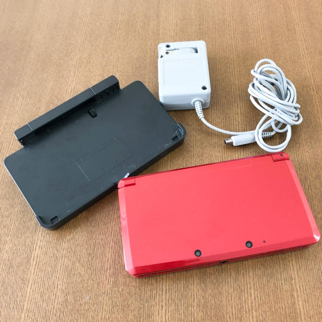 ニンテンドー3DS(ニンテンドー3DS)のニンテンドー３ＤＳ  パワプロくん付き エンタメ/ホビーのゲームソフト/ゲーム機本体(携帯用ゲーム機本体)の商品写真