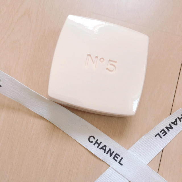 CHANEL(シャネル)の【新品】シャネル サヴォン 75g、石鹸、ソープ、 コスメ/美容のボディケア(ボディソープ/石鹸)の商品写真