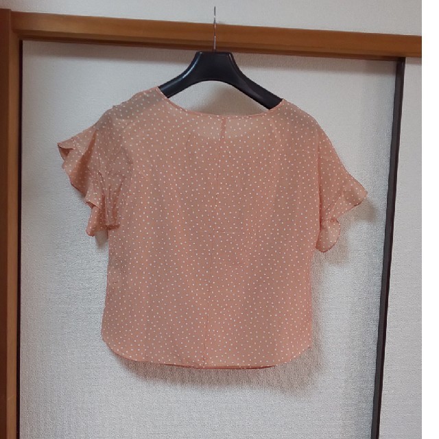 UNTITLED(アンタイトル)のUNTITLED 半袖ブラウス(美品) レディースのトップス(シャツ/ブラウス(半袖/袖なし))の商品写真