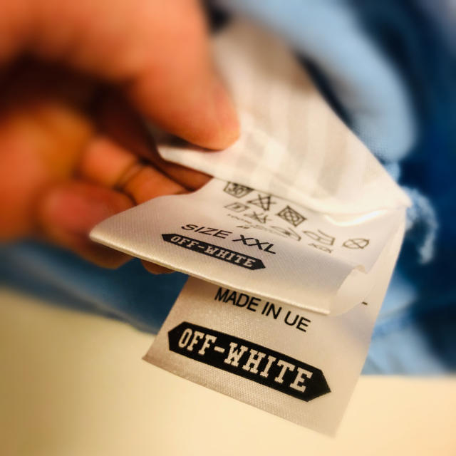 OFF-WHITE(オフホワイト)の希少 正規品 off-white Tシャツ XXL  メンズのトップス(Tシャツ/カットソー(半袖/袖なし))の商品写真
