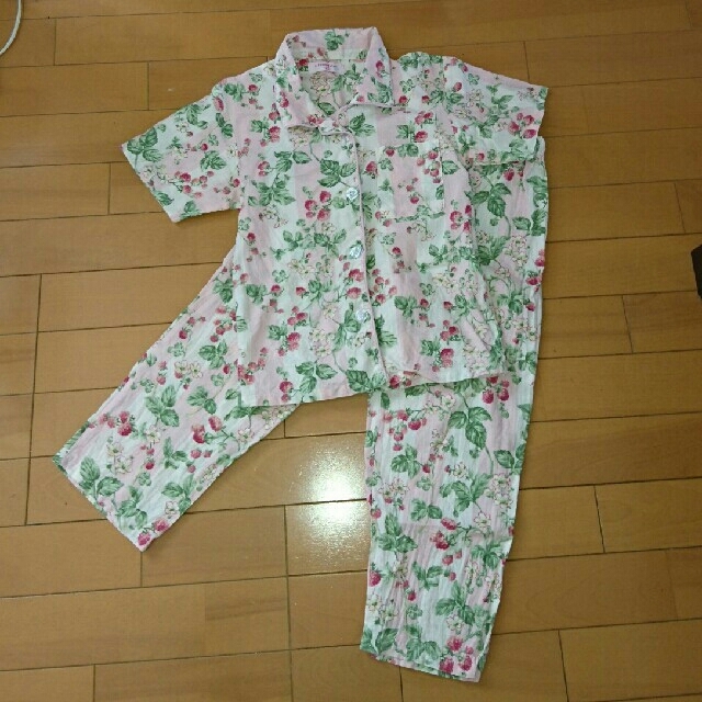 キッズ パジャマ 120cm キッズ/ベビー/マタニティのキッズ服女の子用(90cm~)(パジャマ)の商品写真