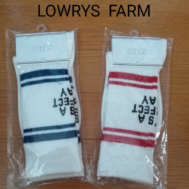 LOWRYS FARM(ローリーズファーム)の新品　ローリーズファーム　靴下　2足セット レディースのレッグウェア(ソックス)の商品写真