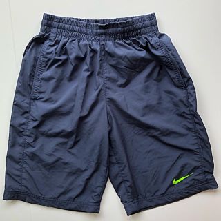 ナイキ(NIKE)の★NIKE★ハーフパンツ S 140cm ナイキ 短パン ショートパンツ 紺(パンツ/スパッツ)