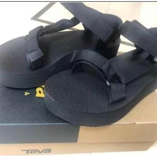 Teva(テバ)の☆パステール様専用☆ レディースの靴/シューズ(サンダル)の商品写真