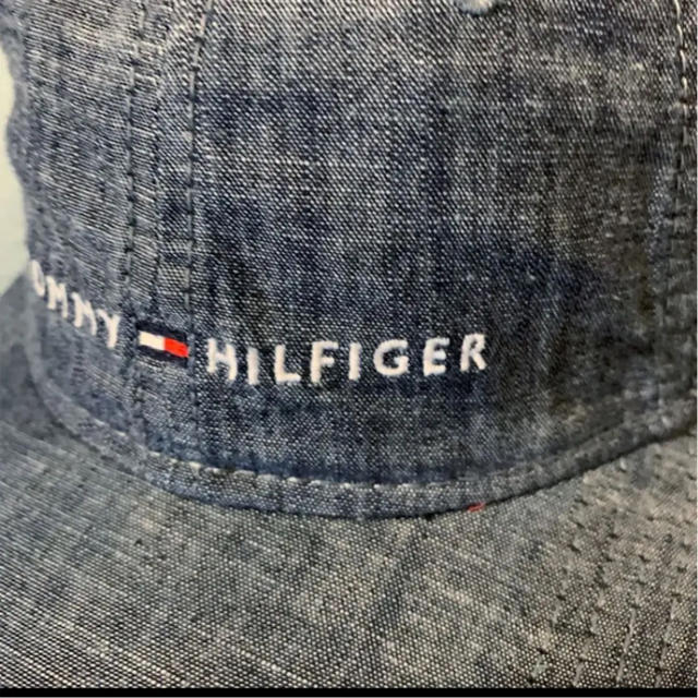 TOMMY HILFIGER(トミーヒルフィガー)の新品タグ付き！トミーヒルフィガー キャップ  デニム ロゴ ラスト！ メンズの帽子(キャップ)の商品写真