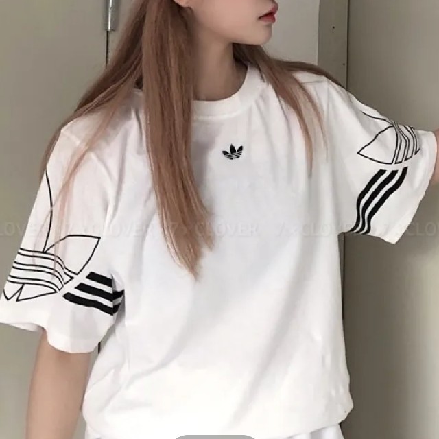 adidas(アディダス)の＊adidas＊M ホワイト＊ロゴアウトラインTシャツ メンズのトップス(Tシャツ/カットソー(半袖/袖なし))の商品写真