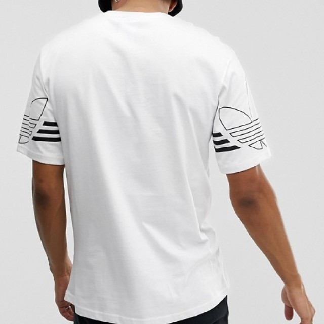 adidas(アディダス)の＊adidas＊XL ホワイト＊ロゴアウトラインTシャツ メンズのトップス(Tシャツ/カットソー(半袖/袖なし))の商品写真