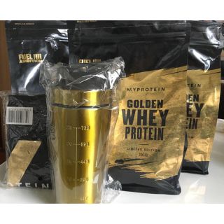 マイプロテイン(MYPROTEIN)の【セット割引】ゴールデンホエイ1kg×3 シェーカー＆トートバッグ【新品未開封】(プロテイン)