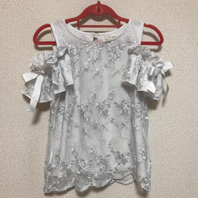 tocco(トッコ)のtocco 高嶺の花ブラウス レディースのトップス(シャツ/ブラウス(半袖/袖なし))の商品写真