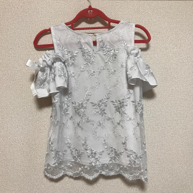 tocco(トッコ)のtocco 高嶺の花ブラウス レディースのトップス(シャツ/ブラウス(半袖/袖なし))の商品写真