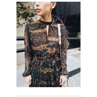 【美品】Ameri VINTAGE ロング シフォン ワンピース　ペイズリー