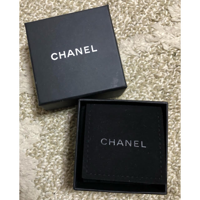 CHANEL(シャネル)のお値下げ新品♡CHANEL月と星のピアス レディースのアクセサリー(ピアス)の商品写真