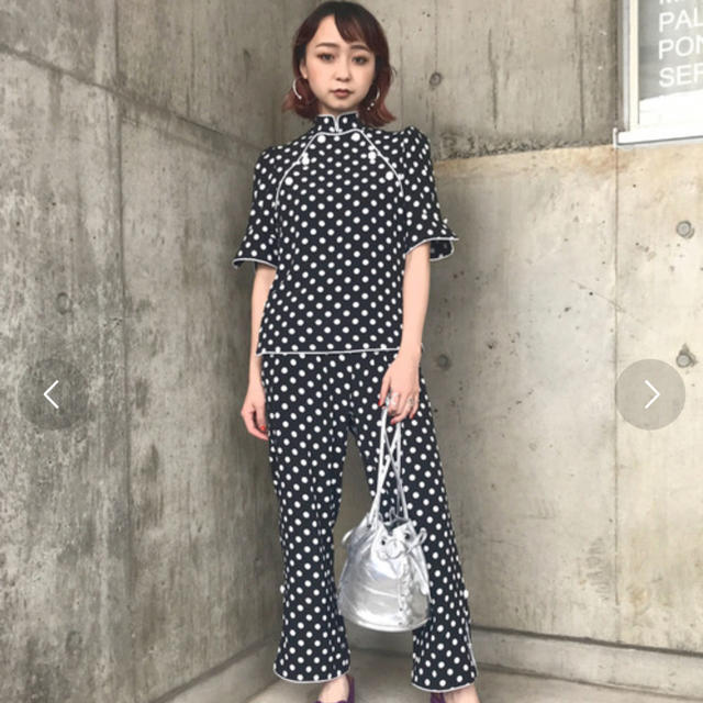 G.V.G.V.(ジーヴィジーヴィ)の【G.V.G.V】HIGH NECK BLOUSE レディースのトップス(シャツ/ブラウス(半袖/袖なし))の商品写真