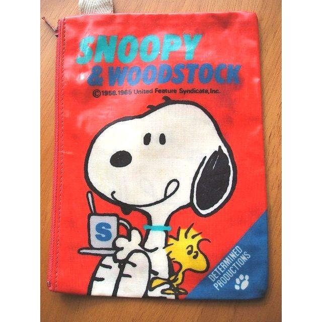 SNOOPY(スヌーピー)の☆年代物☆スヌーピー&ウッドストック ☆SNOOPY☆ジッパー付きバック★ポーチ キッズ/ベビー/マタニティのこども用バッグ(その他)の商品写真