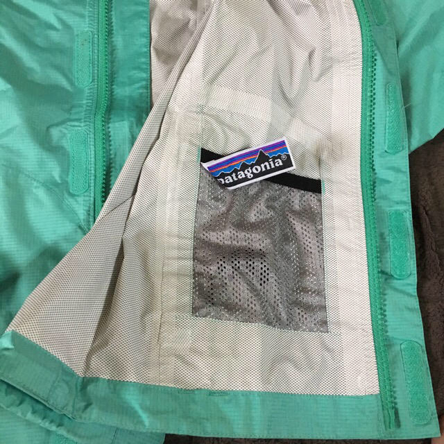 patagonia(パタゴニア)のパタゴニア  トレントシェル girl'sS  8才用 キッズ/ベビー/マタニティのキッズ服女の子用(90cm~)(ジャケット/上着)の商品写真