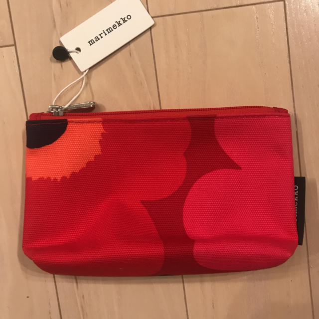 marimekko(マリメッコ)の【新品未使用】マリメッコポーチ レディースのファッション小物(ポーチ)の商品写真