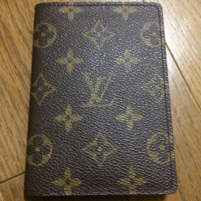 LOUIS VUITTON(ルイヴィトン)の【正規品】ルイヴィトン パスポートケース レディースのファッション小物(名刺入れ/定期入れ)の商品写真