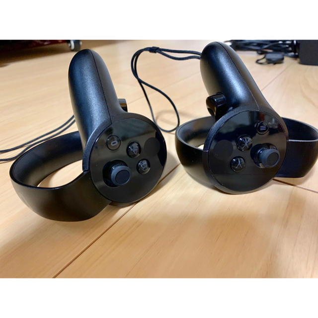 Oculus Rift + Oculus Touch Xboxコン&便利品付きの通販 by おくらのお店｜ラクマ 国産人気