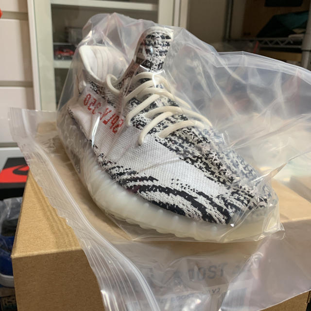 adidas(アディダス)の26.5cm YEEZY BOOST 350 V2 ZEBRA メンズの靴/シューズ(スニーカー)の商品写真