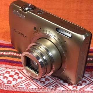 ニコン(Nikon)のCoolpix  S6300 1600万画素 光学10倍ズーム 16GB SD付(コンパクトデジタルカメラ)