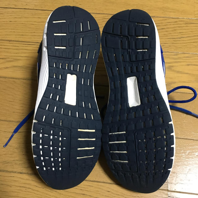 adidas(アディダス)のアディダススニーカー 21.5㎝★ブルー キッズ/ベビー/マタニティのキッズ靴/シューズ(15cm~)(スニーカー)の商品写真