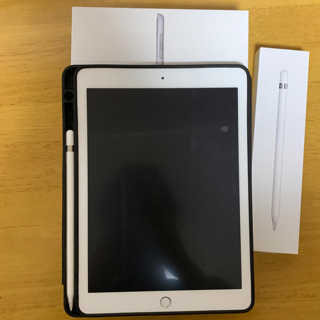 iPad 第6世代 Applepencil付き　32GB 　シルバータブレット