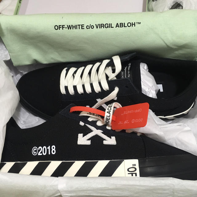 Off-white vulk low top offwhite EU43