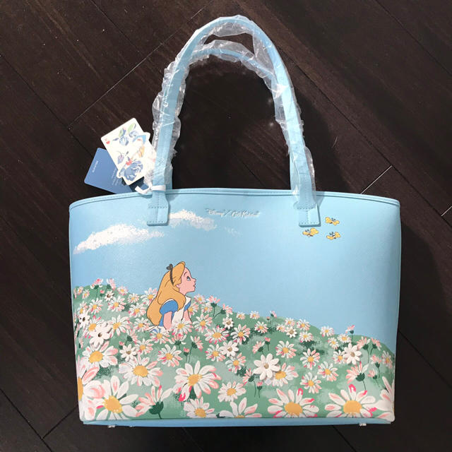 Cath Kidston(キャスキッドソン)の【新品、未使用】キャスキッドソン 不思議の国のアリス(ディズニー)トートバッグ レディースのバッグ(トートバッグ)の商品写真