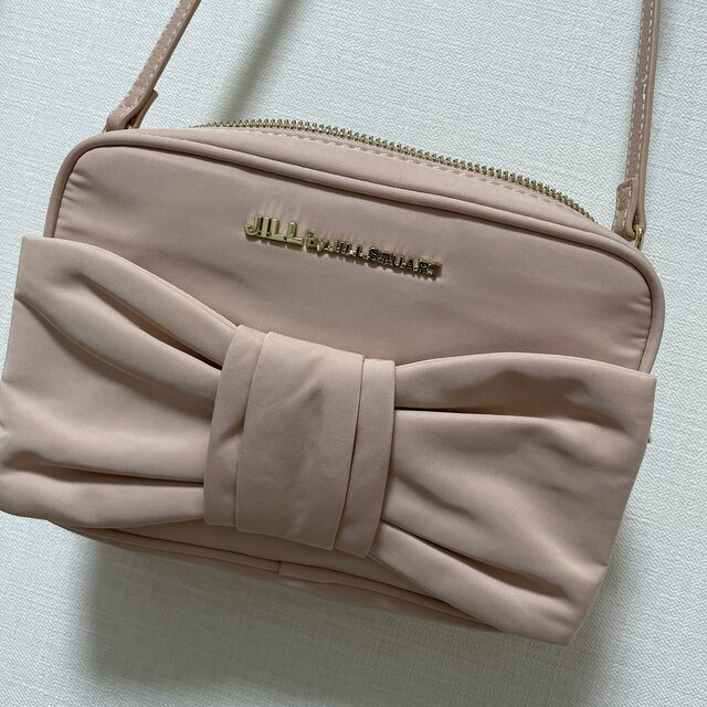 JILL by JILLSTUART(ジルバイジルスチュアート)のJILL by JILLSTUART ポシェット レディースのバッグ(ショルダーバッグ)の商品写真