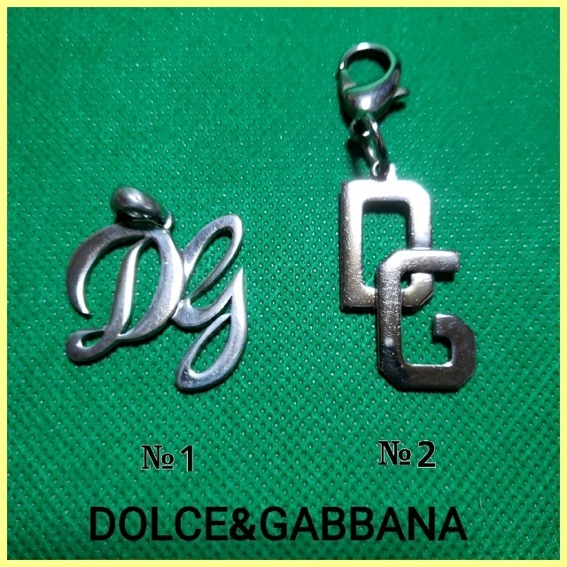 DOLCE&GABBANA(ドルチェアンドガッバーナ)のＤＧロゴ　ネックレストップ　２点セット メンズのアクセサリー(ネックレス)の商品写真