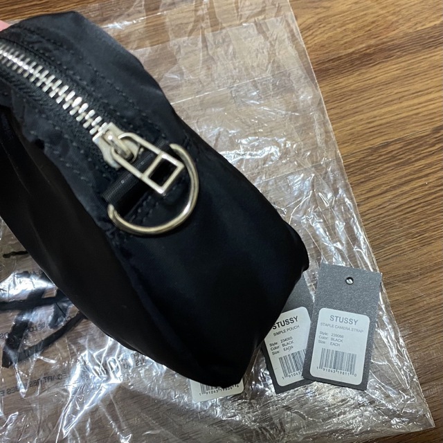 Staple Camera Strap & Simple Pouch レディースのバッグ(ショルダーバッグ)の商品写真