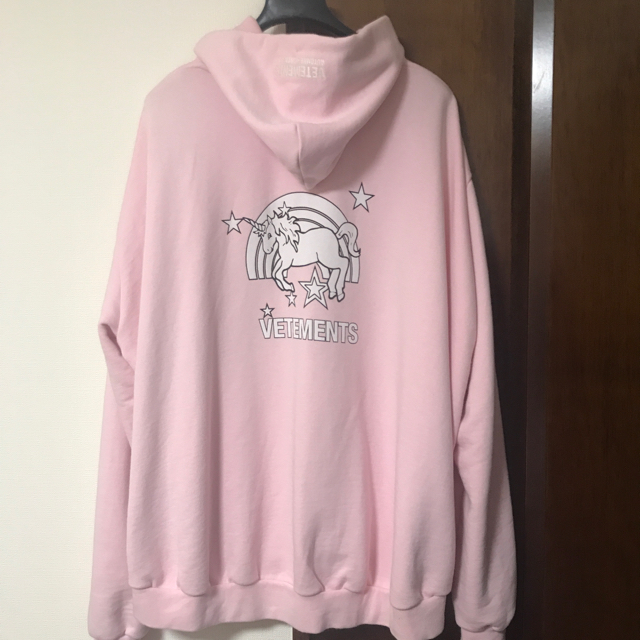 金欠のため出品します【1月まで】vetements パーカー　　unicorn hoodie