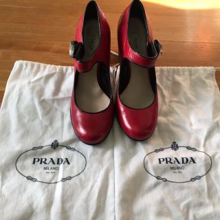 PRADA(ハイヒール/パンプス ・ レッド/赤色系)のフリマ PRADA(ハイヒール/パンプス ・ レッド/赤色系)のフリマ