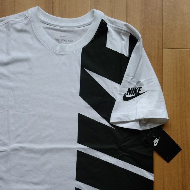 NIKE(ナイキ)のmasha20様　新品未使用　NIKE ナイキ ハイブリッド ビッグロゴTシャツ メンズのトップス(Tシャツ/カットソー(半袖/袖なし))の商品写真