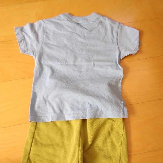 BeBe(ベベ)のbebe ズボンと T シャツのセット キッズ/ベビー/マタニティのキッズ服男の子用(90cm~)(Tシャツ/カットソー)の商品写真