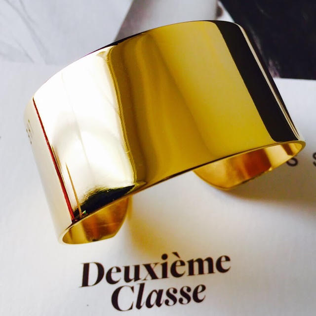 JOURNAL STANDARD(ジャーナルスタンダード)の★新品 限定価格！ DEUXIEME CLASSE ドゥーズィエムクラスバングル レディースのアクセサリー(ブレスレット/バングル)の商品写真