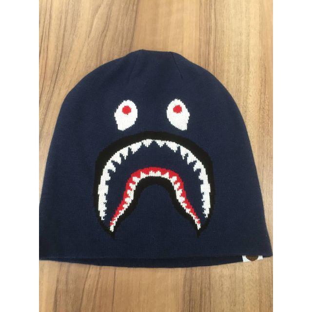 A BATHING APE(アベイシングエイプ)の新品　APE シャークニットキャップ メンズの帽子(ニット帽/ビーニー)の商品写真