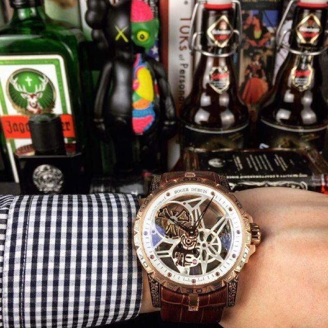 コーチ 時計 通贩 - ROGER DUBUIS - ロジェデュブイ　メンズ腕時計　自動巻きの通販 by sakata's shop｜ロジェデュブイならラクマ